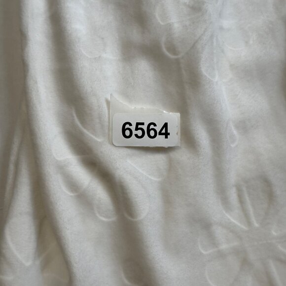 kate spade nwt short white robe cozy, very soft luxury - Picture 4 of 8